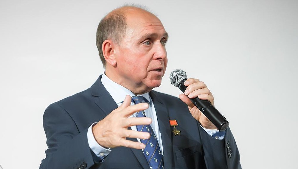 Александр Волков фото