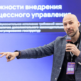 Олег Лебедев